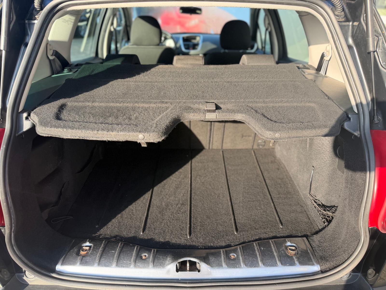 Peugeot 207 2009 — photo 17