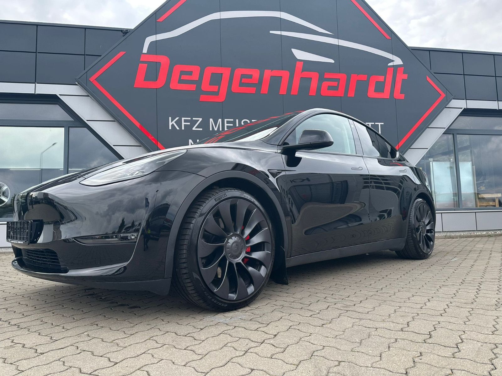 Tesla Model Y Performance Matrix AHK