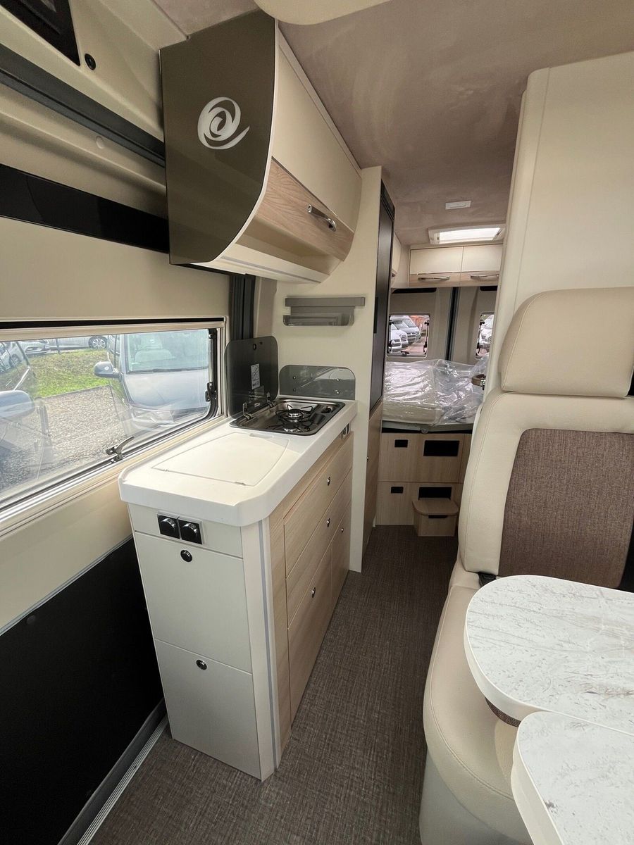 Fahrzeugabbildung Eura Mobil Van V 595 HB Mondial Plus Paket, Markise