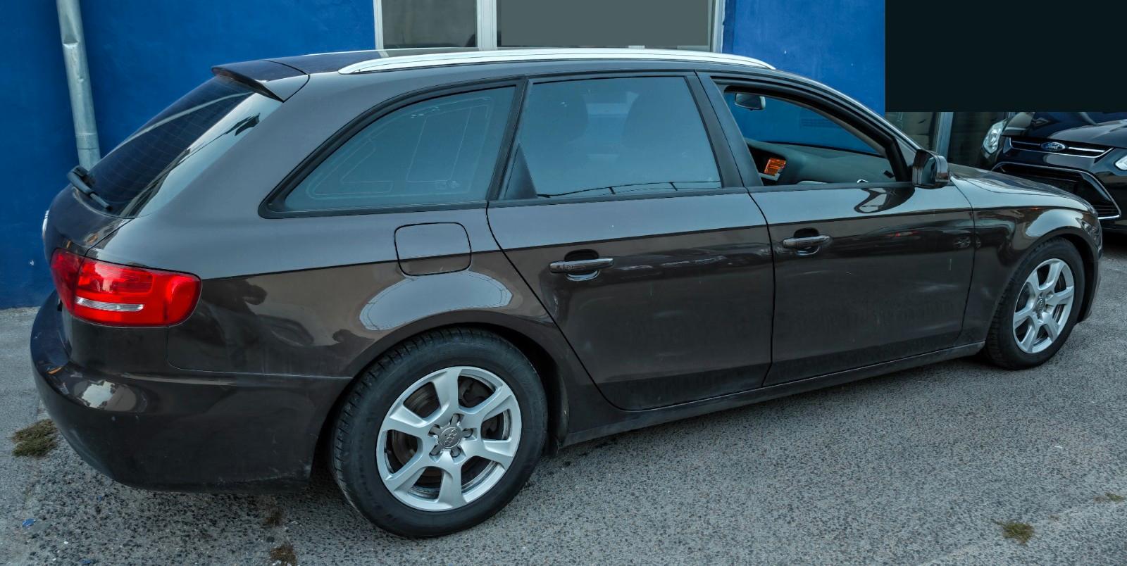 Audi A4 2012 — салон
