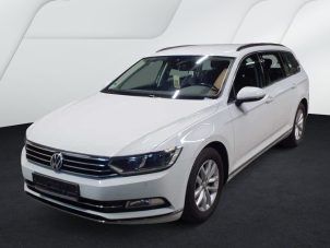 Volkswagen Passat 2.0 TDI DSG Variant*NAVI*R-CAM*LED*ACC*