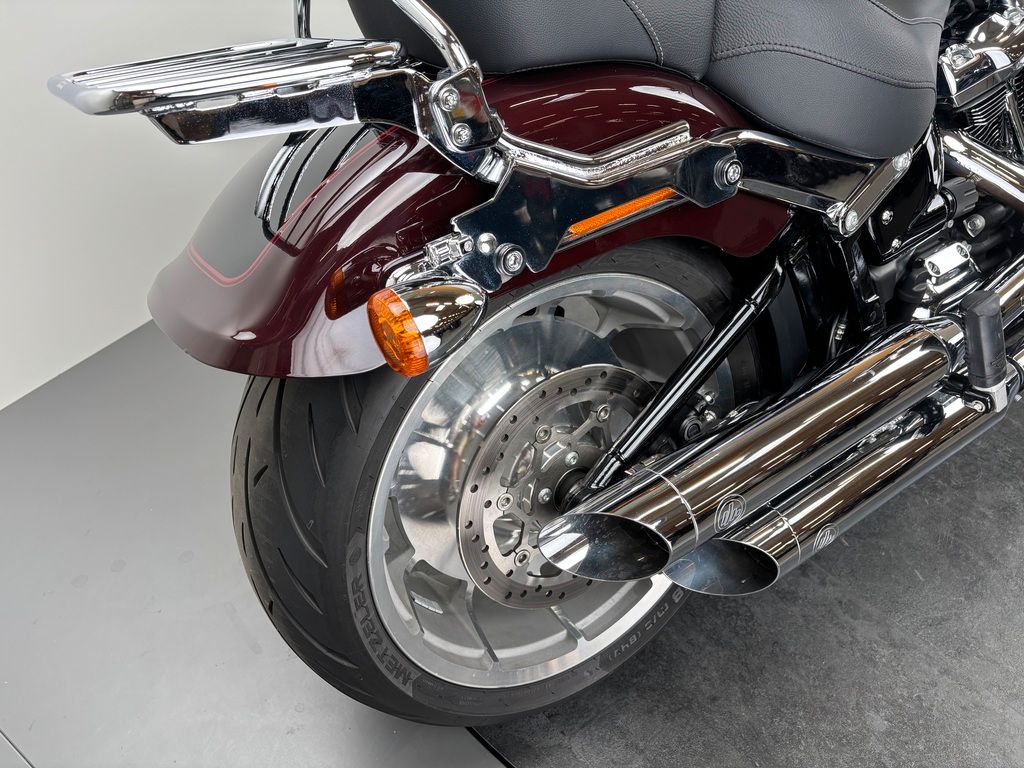 Fahrzeugabbildung Harley-Davidson FAT BOY 114 *SEITL. KENNZEICHEN *1. HAND!