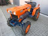 Kubota B7001 Allrad Traktor 4WD Heckhydr. - Kubota Traktor