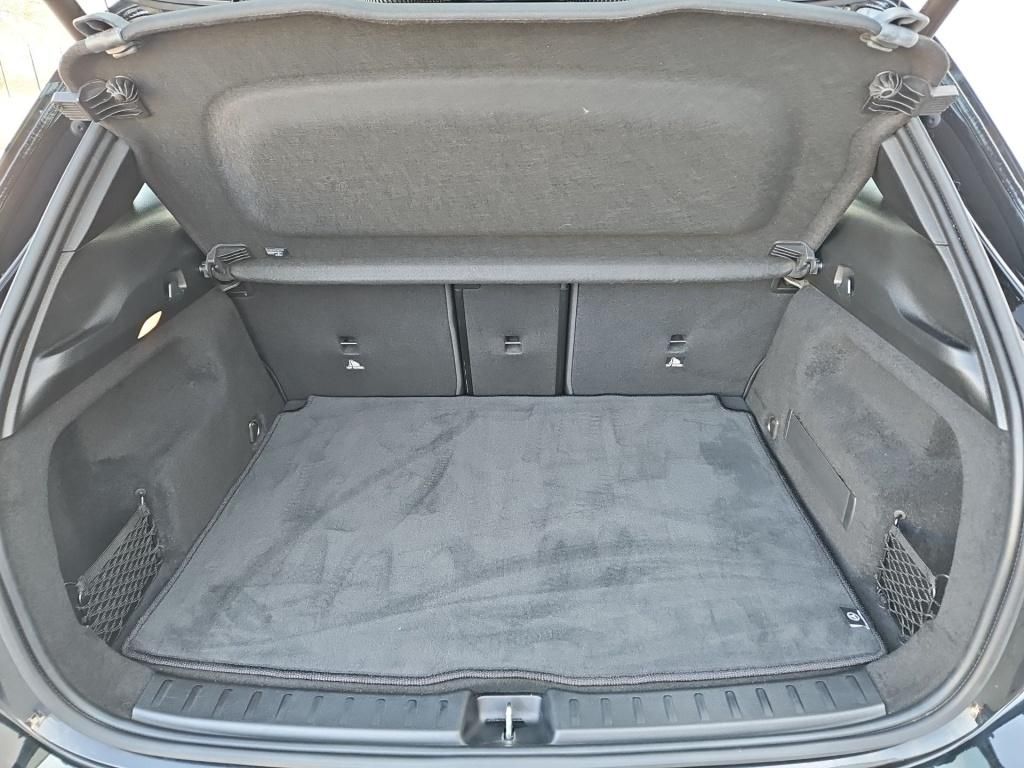 Fahrzeugabbildung Mercedes-Benz EQA 250 AMG Leder ACC Keyless LED Kamera Sound
