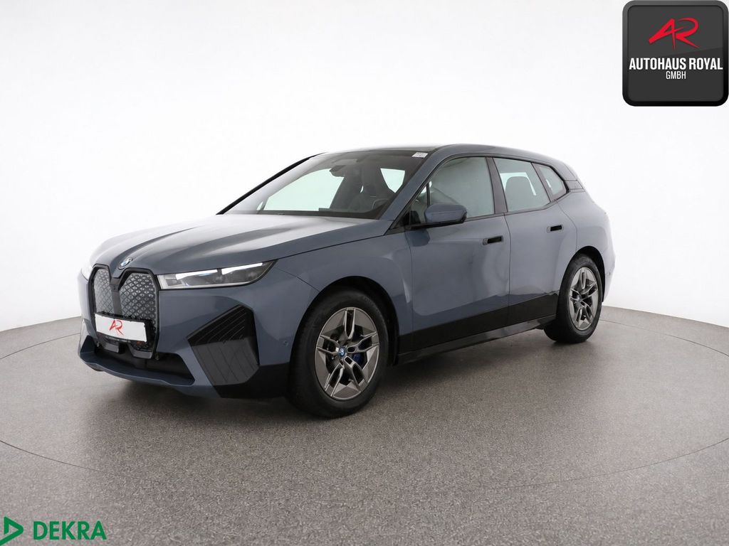 Image of BMW iX