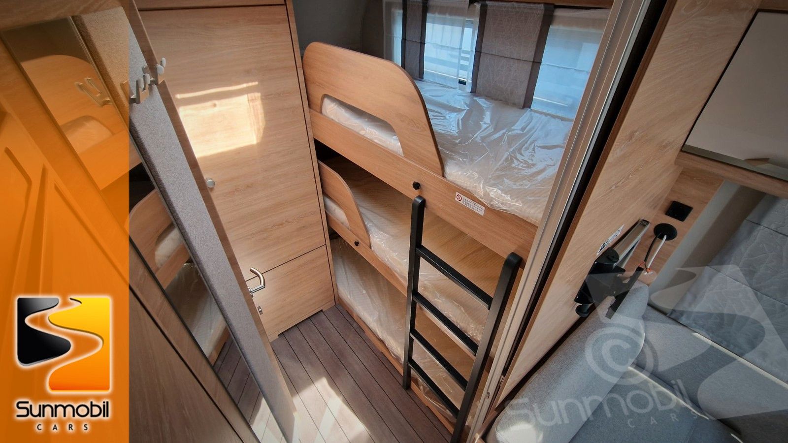 Fahrzeugabbildung Knaus Südwind 500 QDK 60 Years Edition 3er Stockbett
