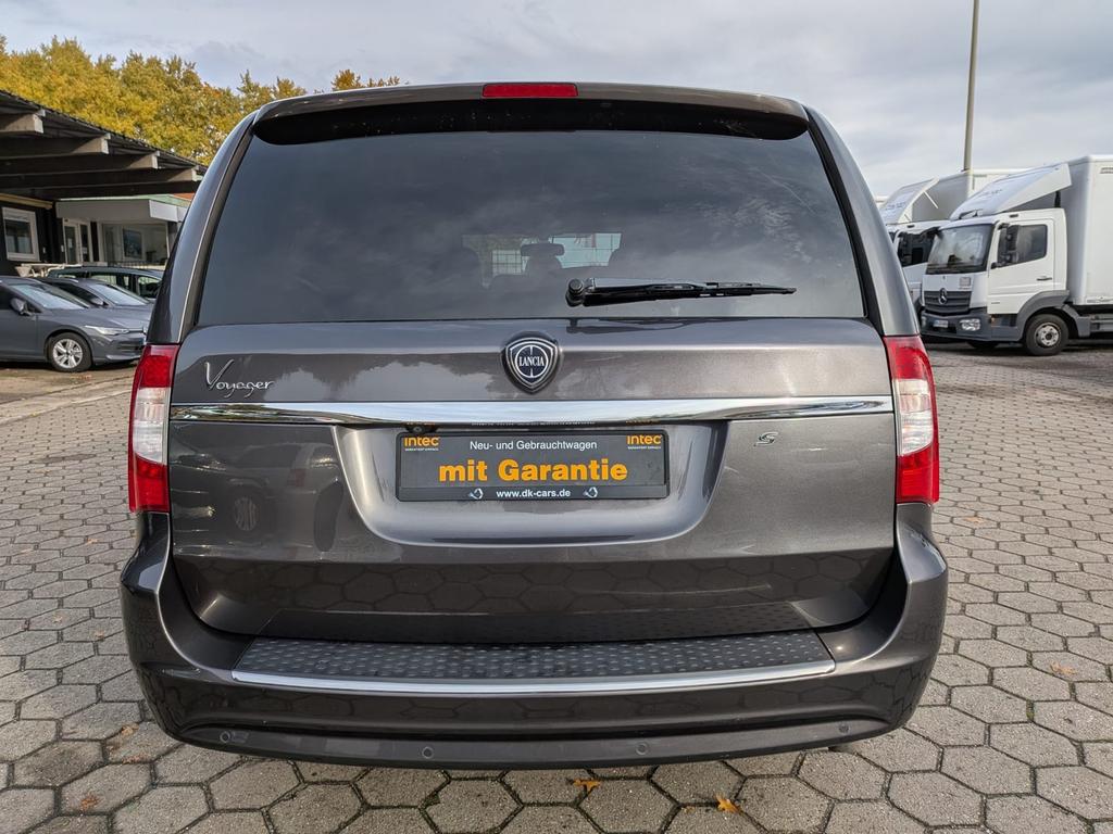 Lancia Voyager