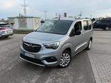 Opel Combo Life E Ultimate - Opel Combo mit Benzin-Antrieb: Kombi