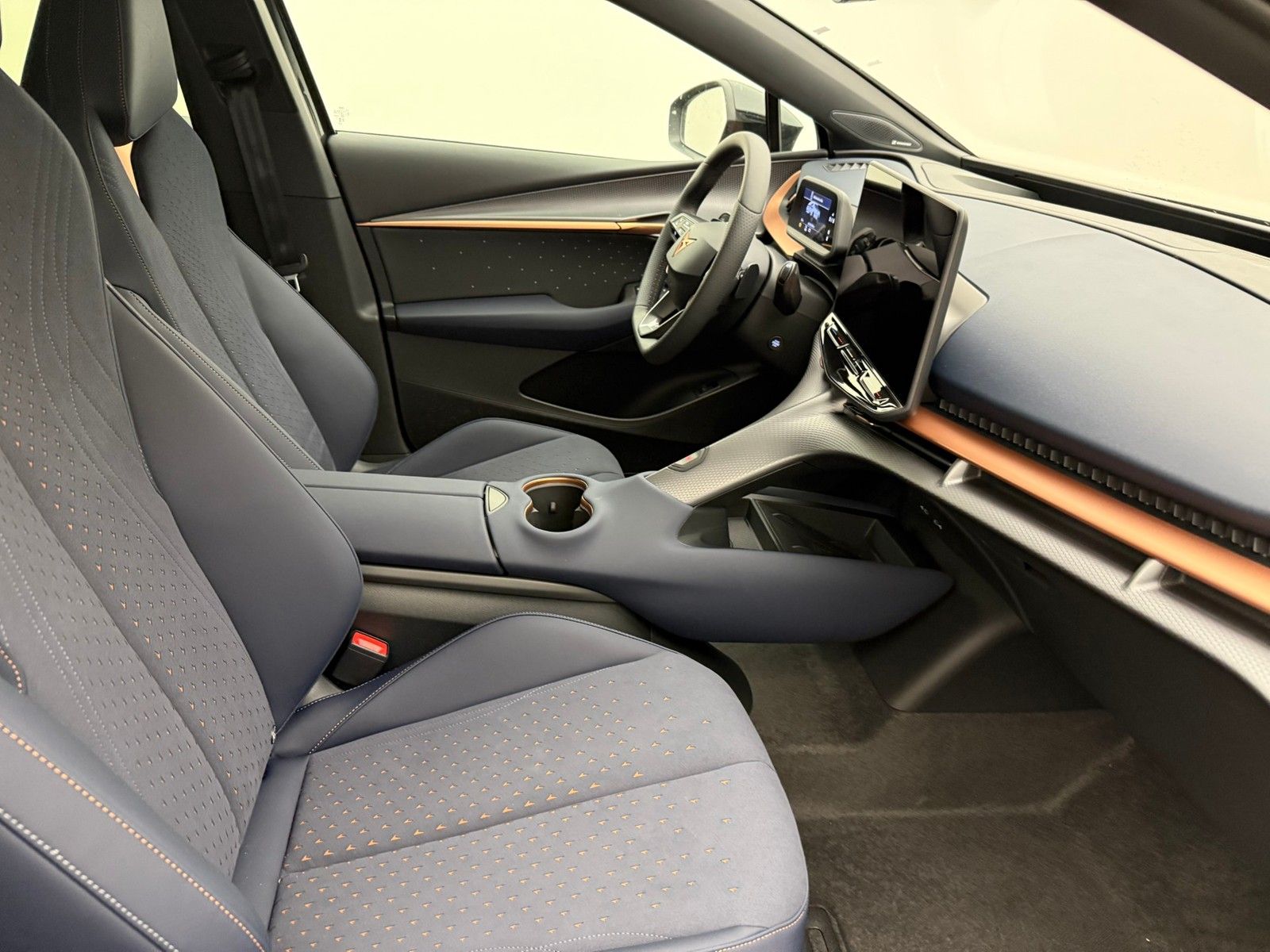 Cupra Tavascan Endurance 286PS 77kWh AdrenalineWärmep imagem 3
