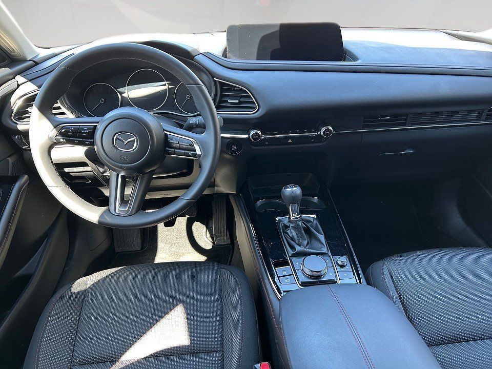 Fahrzeugabbildung Mazda CX-30 2.5L e-SKYACTIV G 140ps