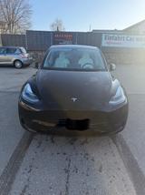 Tesla Model Y 2024 RWD | Schwarz/Weiß | 1. Hand - Tesla Gebrauchtwagen von 2024
