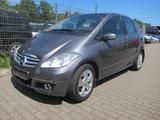 Mercedes-Benz A 150 Blue Efficiency Klima.Mod.2010 - Mercedes-Benz A 150 mit Benzin-Antrieb: Limousine, Klimaanlage