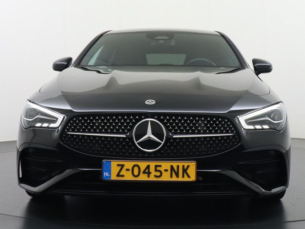 Mercedes-Benz CLA 180 Shooting Brake Star Edition AMG Line