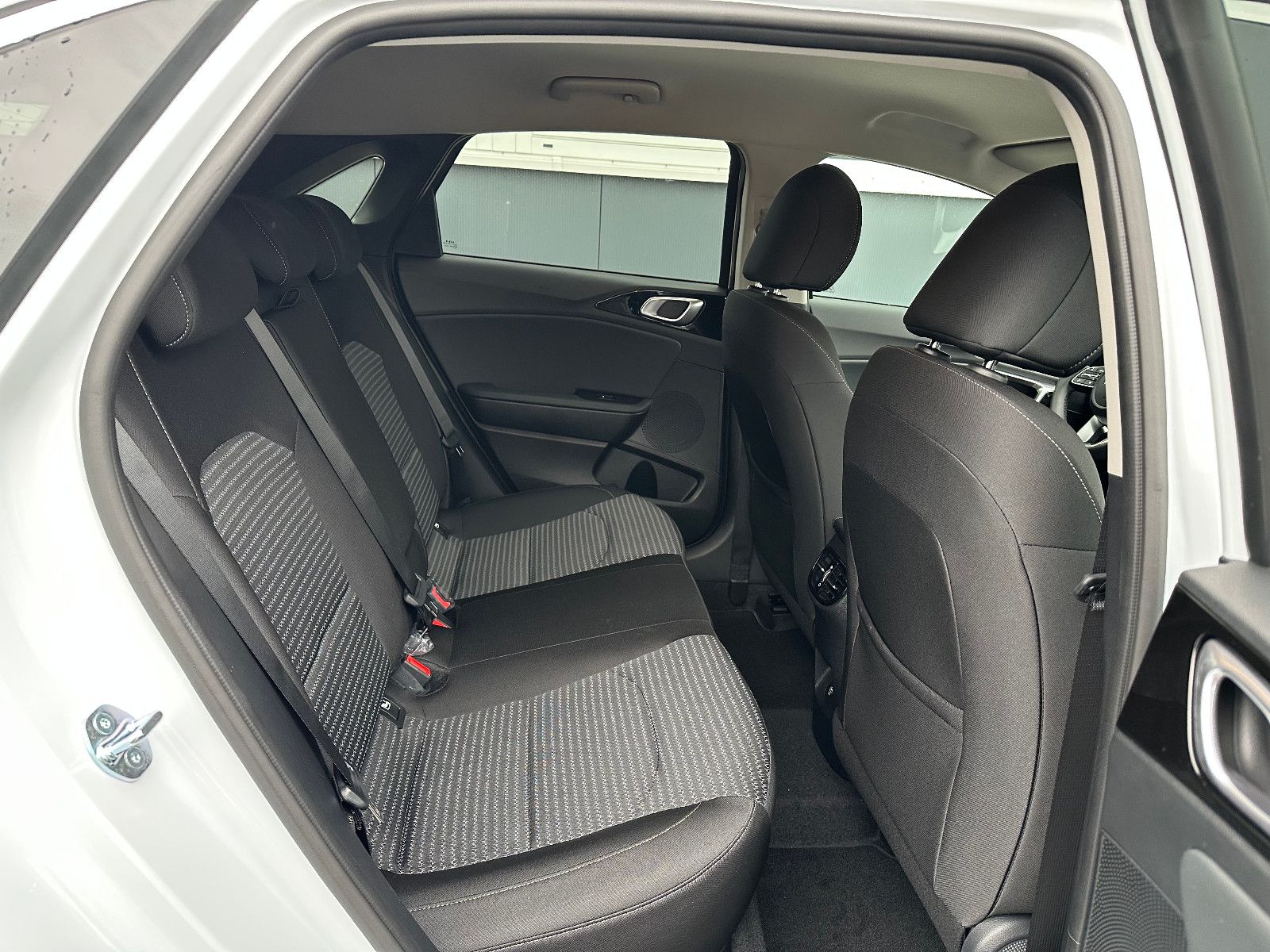Fahrzeugabbildung Kia cee'd / Ceed 1.5 T-GDI MTUltimate Edition Style