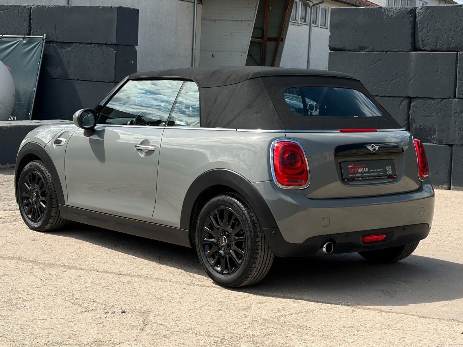 Fahrzeugabbildung MINI Cooper Cabrio Chili Tempomat LED PDC BT SHZ