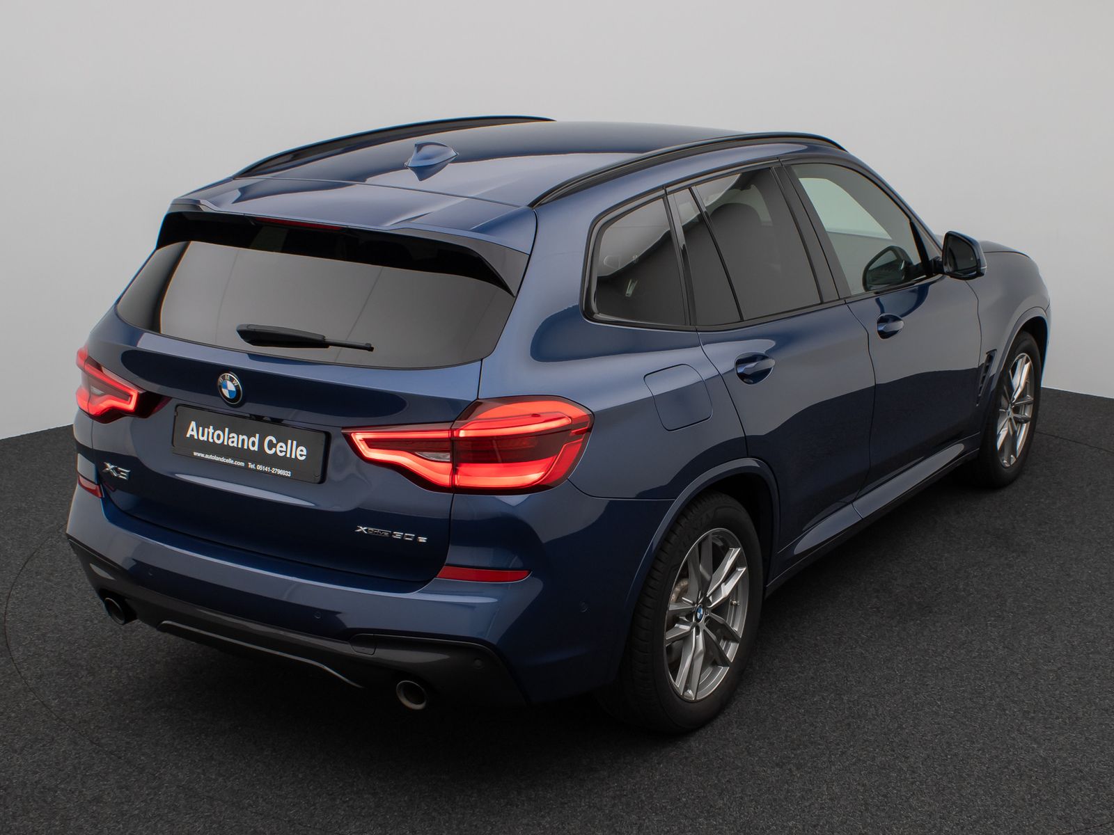 Fahrzeugabbildung BMW X3 xD30e M Sport Kamera HUD DAB HiFi AHK Komfort