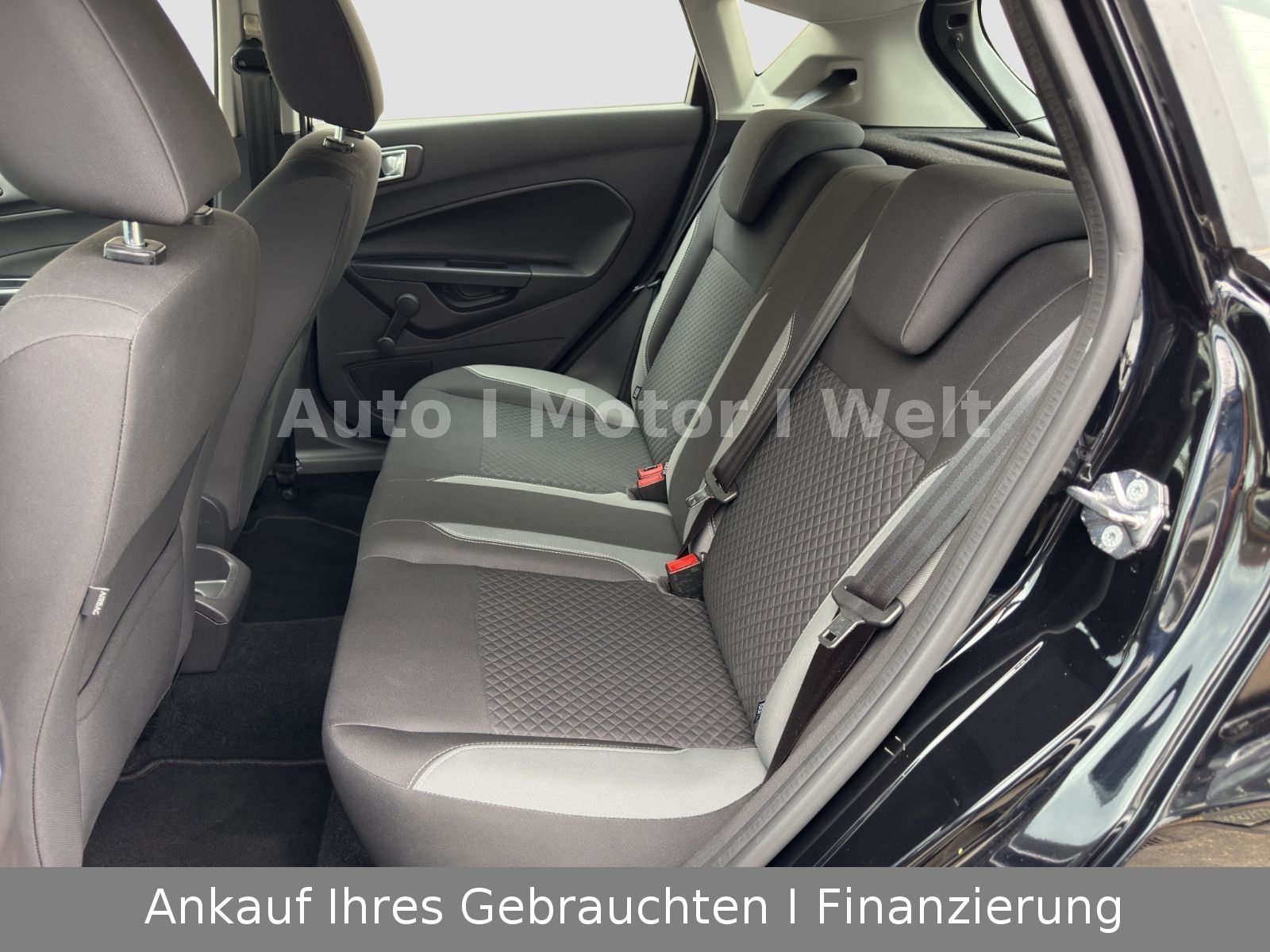 Fahrzeugabbildung Ford Fiesta Celebration ALU/ALLWETTERREIFEN/SHZ/KLIMA