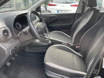 Fahrzeugabbildung Hyundai i10 1.0 Select Sitz + Lenkradheizung DAB+