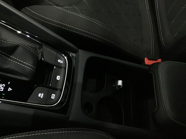 Fahrzeugabbildung Skoda Karoq Sportline 1.5 TSI DSG/Navi/ACC/SHZ/Matrix