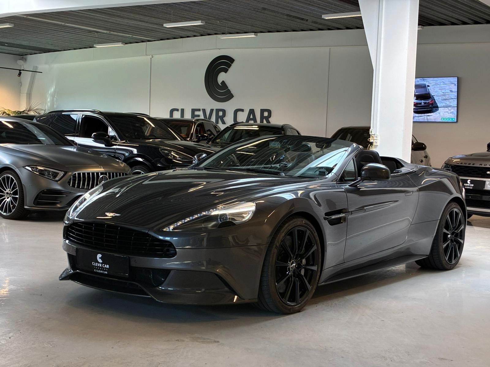 ASTON MARTIN Vanquish
