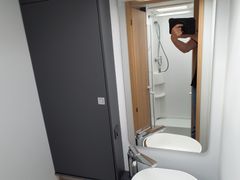 Adria Matrix All In 670 SL, Heavy Chassis,165 PS