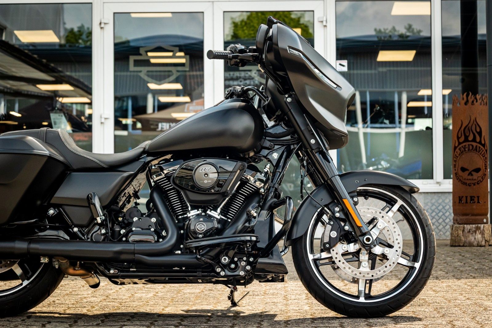 Fahrzeugabbildung Harley-Davidson Street Glide FLHX MY24 117cui - Touring