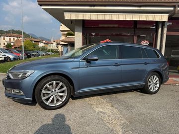 Volkswagen Passat - 4