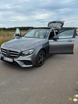 Mercedes-Benz E 300 de T -modell Amg Line - Hybrid (Diesel/Elektro): Grau