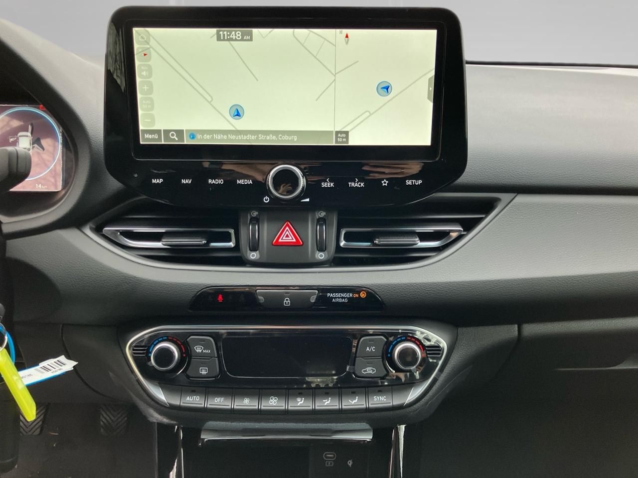 Fahrzeugabbildung Hyundai i30 ADVANTAGE *CARPLAY*NAVI*BT*KLIMAA*