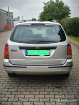 Ford Focus 1,6 Ghia X Autom. Ghia X - Ford Focus aus 2001: Ghia