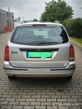 Ford Focus 1,6 Ghia X Autom. Ghia X - Ford Focus aus 2001: Ghia