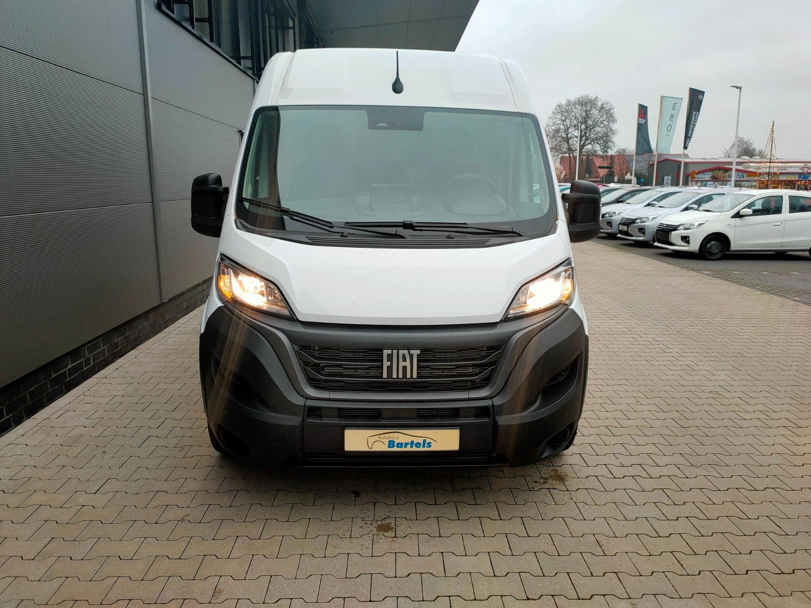 Fahrzeugabbildung Fiat Ducato Maxi Serie 9 L4H2 35 140 MJT AT