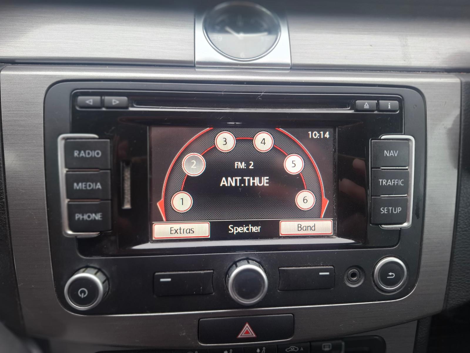 Volkswagen Passat 2011 — photo 18