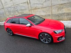 AUDI RS4 Avant 2.9 TFSI quattro erst 47Tkm Misanorot AUDI RS4 Avant 2.9 TFSI quattro erst 47Tkm Misanorot