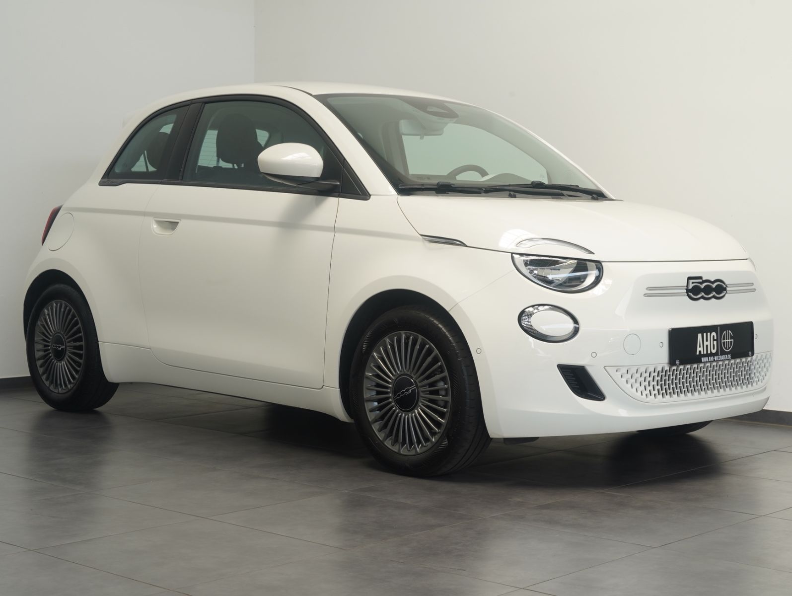 Fahrzeugabbildung Fiat 500e Icon 87KW/42kWh/DC-LADEN/NAVI/KAMERA