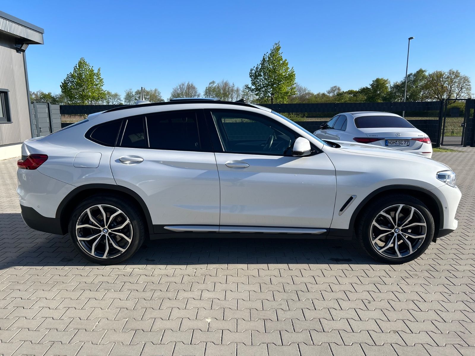 BMW X4 20d xLine -HUD-ACC-Pano-Memory-H&K-AHK-20Zo foto 2