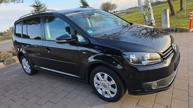 Volkswagen Touran Cup 1.6l TDI NAVI SHZ AHK 2HD SCHECKHEFT