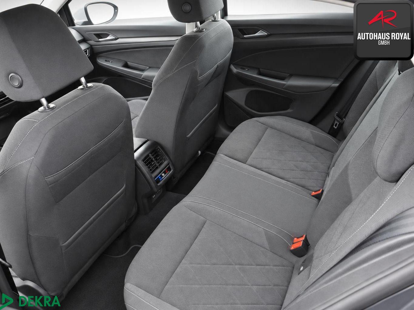 Volkswagen Golf VIII 2.0 TSI STYLE MASSAGE,MEMORY,ACC,1.HD, миниатюра 5