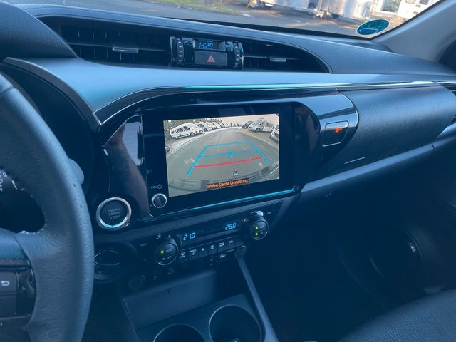 Toyota Hilux 2.4D 4x4 Double Cab Comfort *AHK*2xPDC*NAV