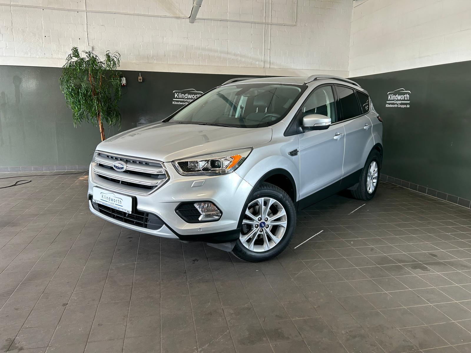 Ford Kuga 1.5 EcoBoost Titanium+AHK+GJR