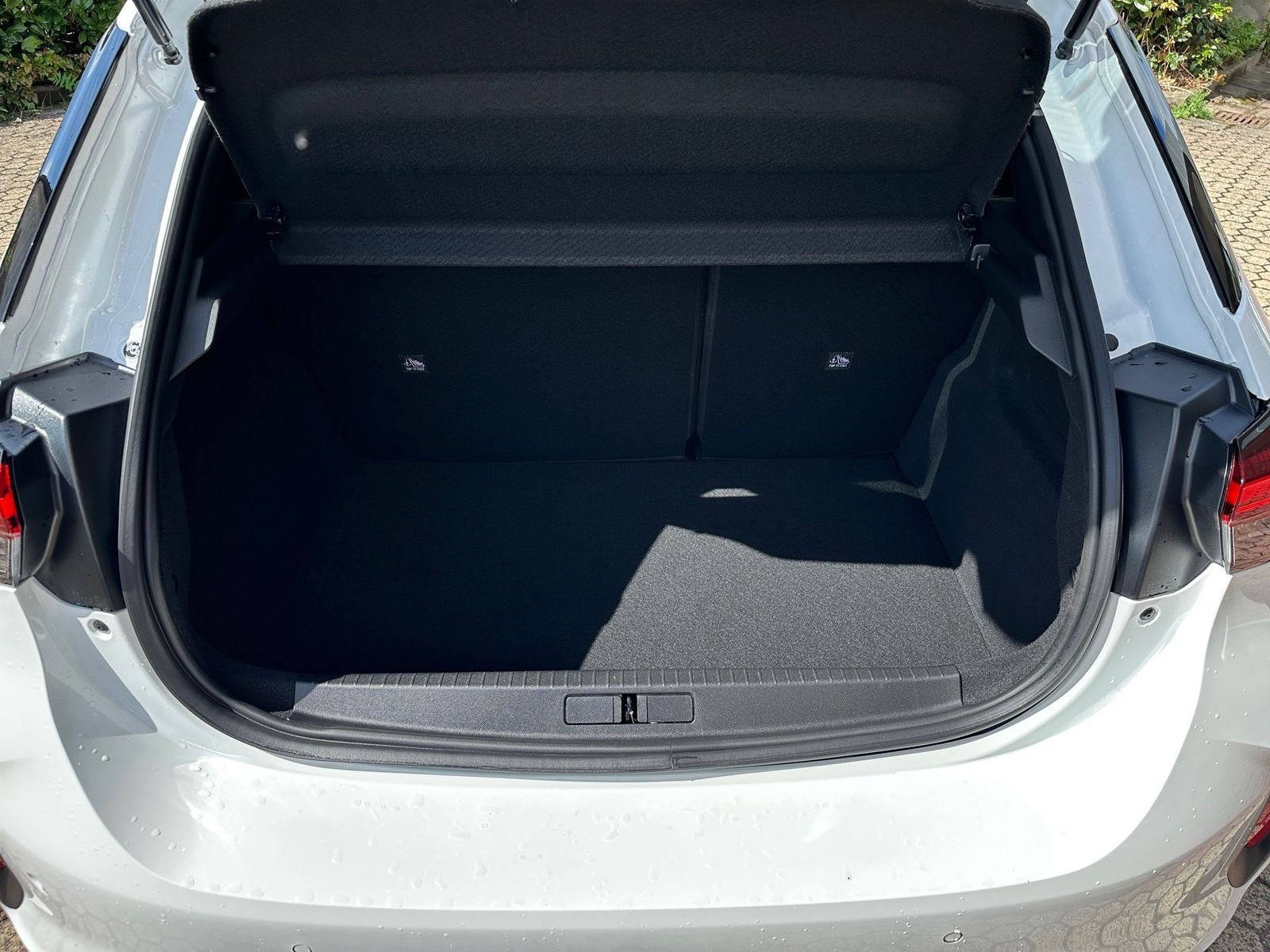 Fahrzeugabbildung Opel Corsa F 1.2 Turbo GS 48V,Kamera,LED,Navi,PDC,SHZ