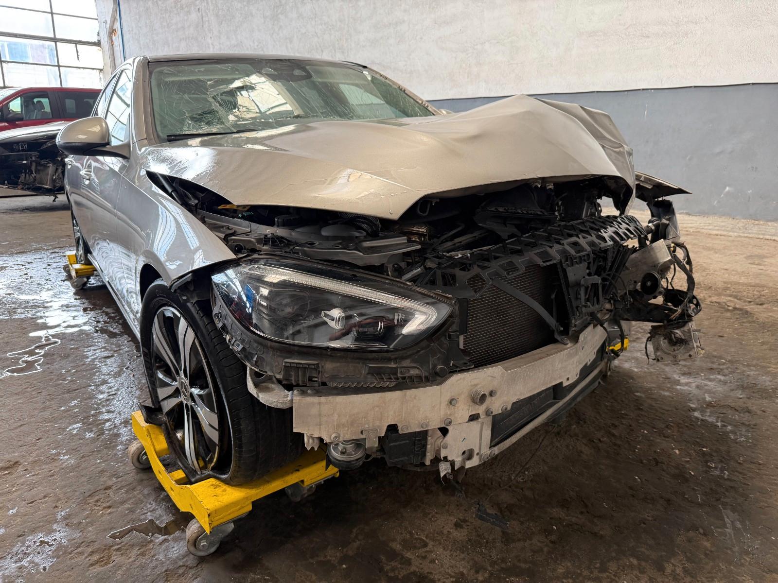 Mercedes-Benz C 300 e 4MATIC Autom.