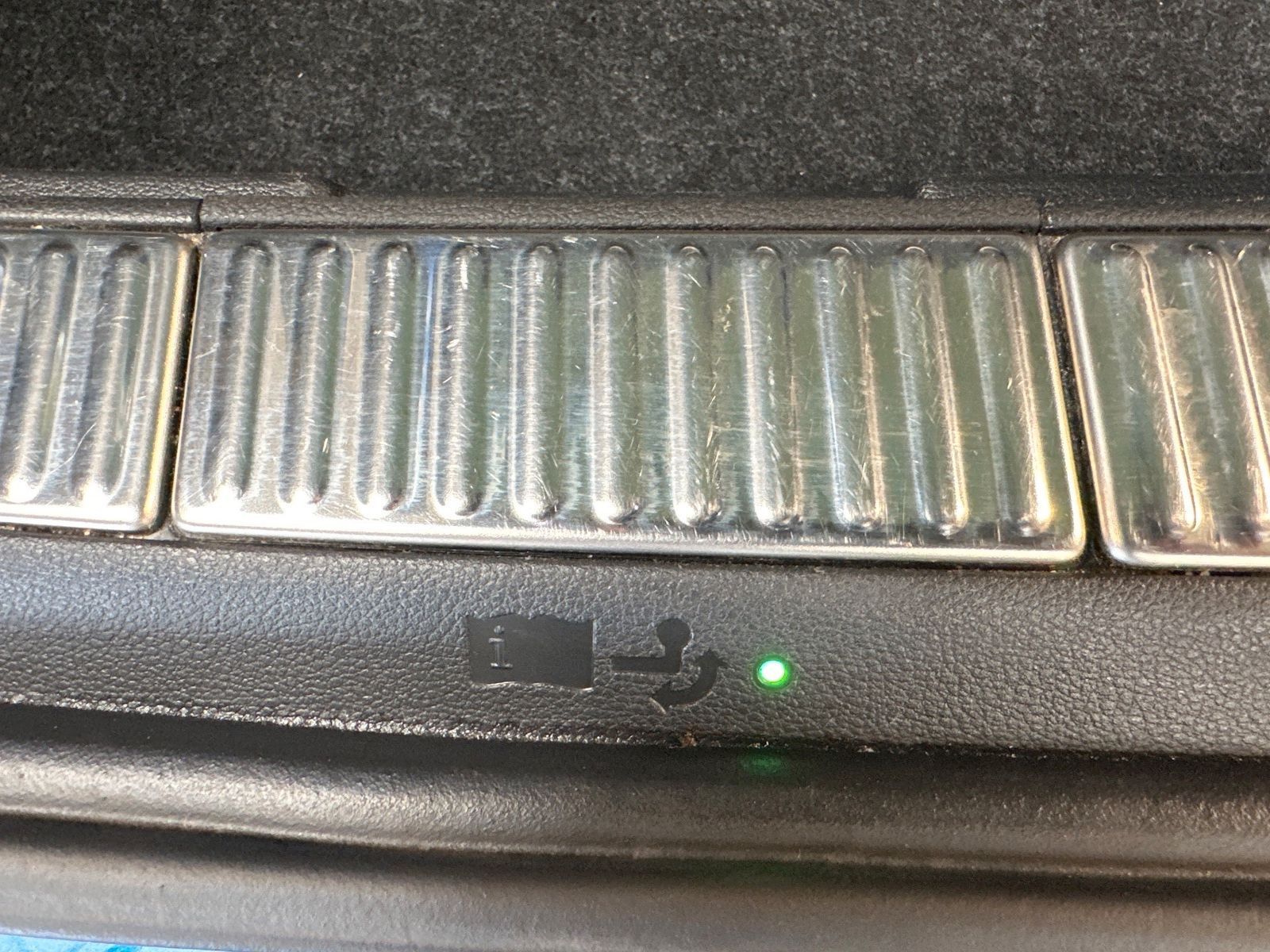 Fahrzeugabbildung SKODA Superb Combi 2.0 TDI DSG 4x4 Style NAV+LED+AHK