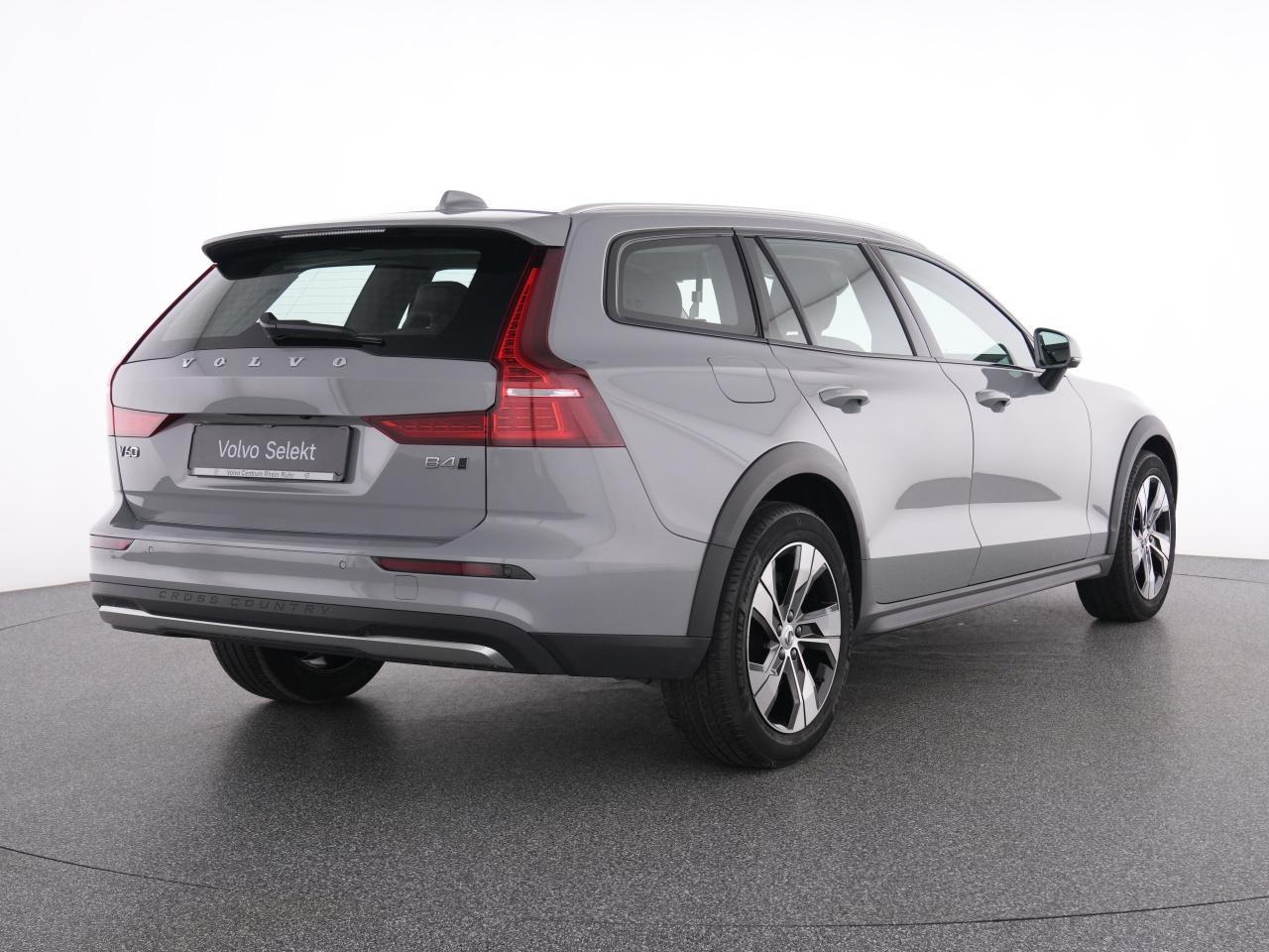 Volvo V60 Cross Country B4 AWD Plus+WINTERPAK+RFK+