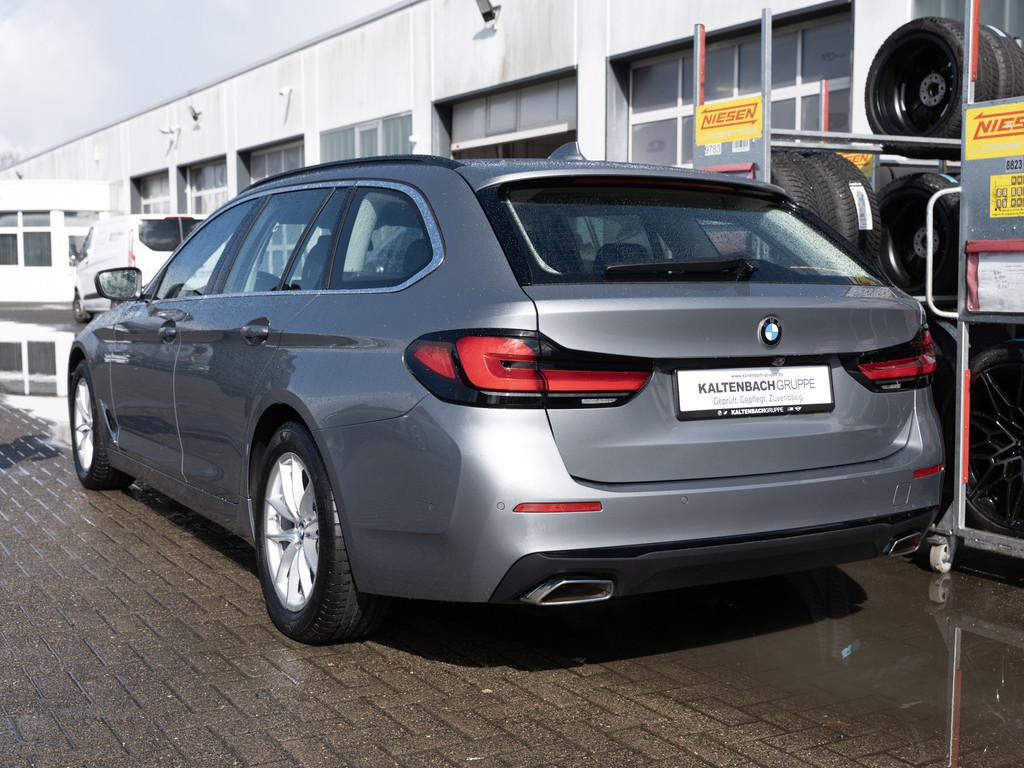 BMW 520d Touring PANO HUD LED ACC W-LAN NAVI KAMERA