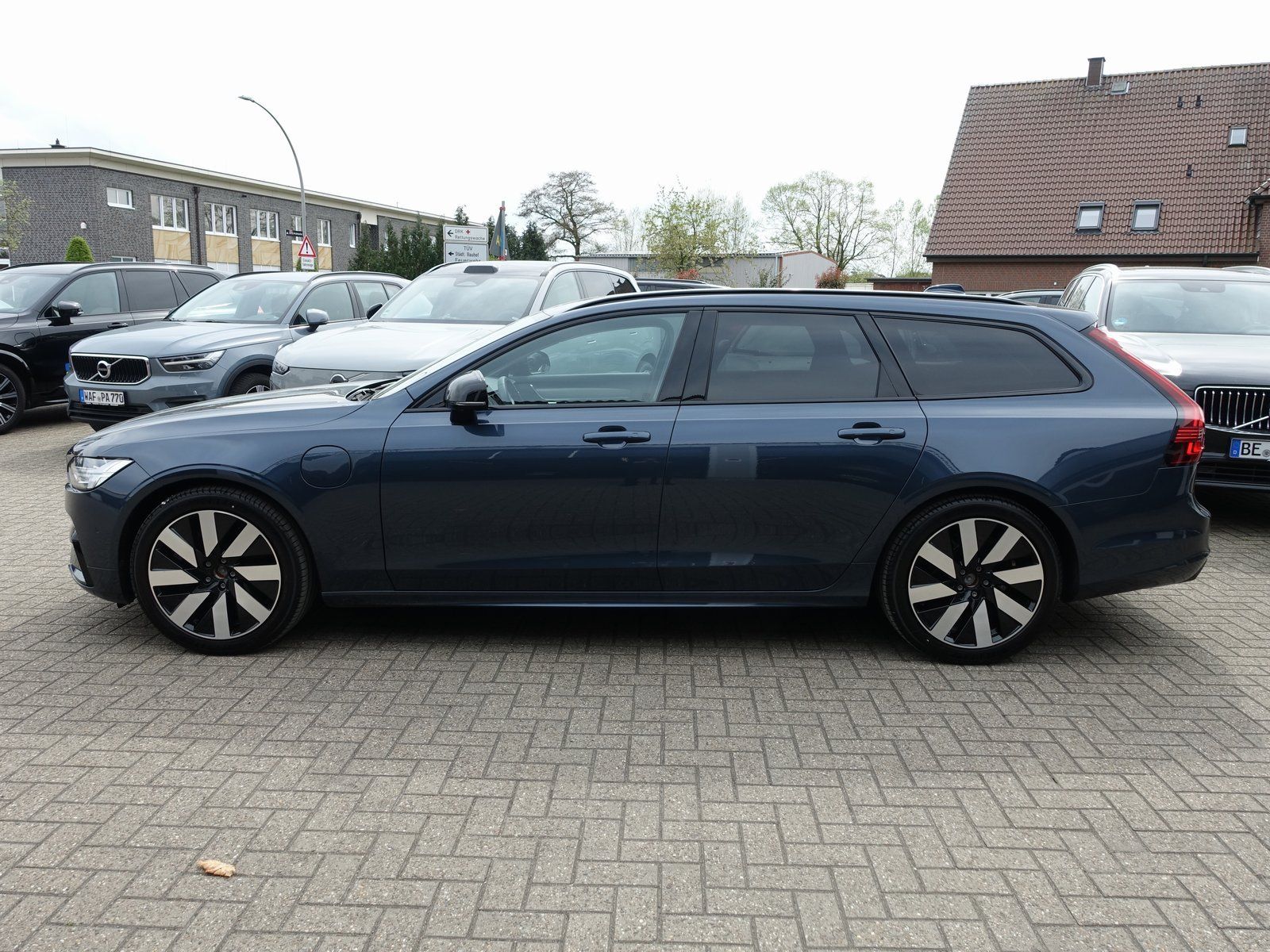Volvo V90 Plus Dark T6 AWD Plug-in/HeadUp/360°Cam foto 7