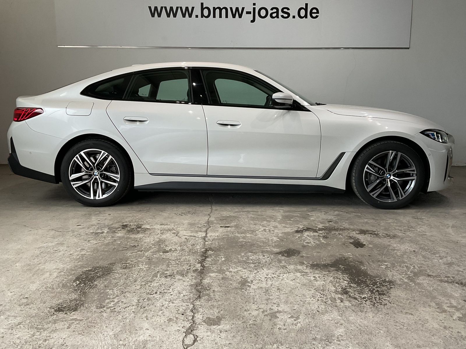 Fahrzeugabbildung BMW i4 eDrive35 |M Sportbremse |Komfortzugang |HiFi