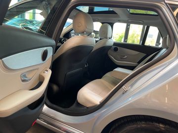 Mercedes-Benz C 250 T BlueTec  d *LED*AHK*KAMERA*NAVI*PDC*