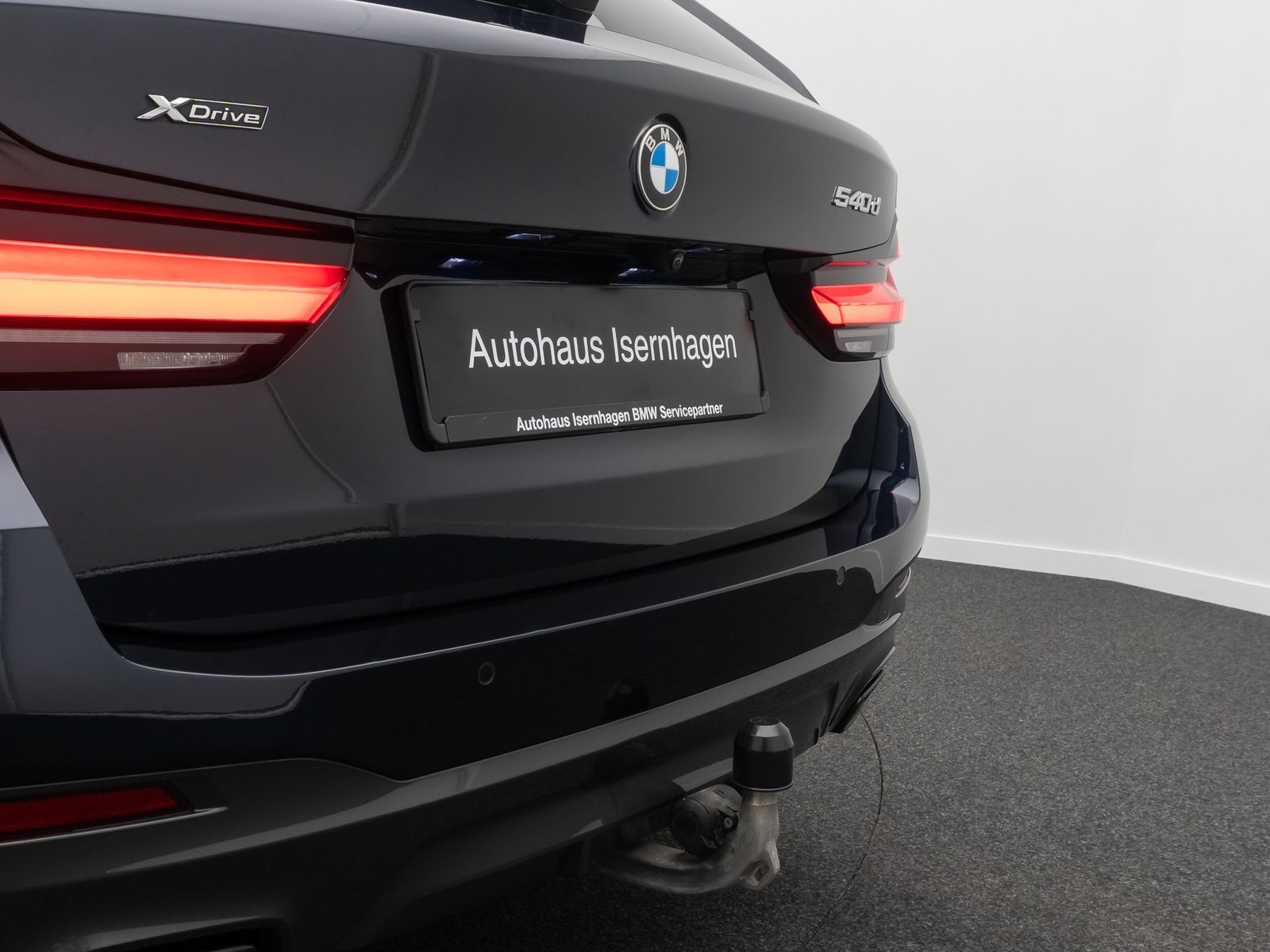 Fahrzeugabbildung BMW 540d xD M Sport 360° HUD DAB H/K Panorama 20Zoll
