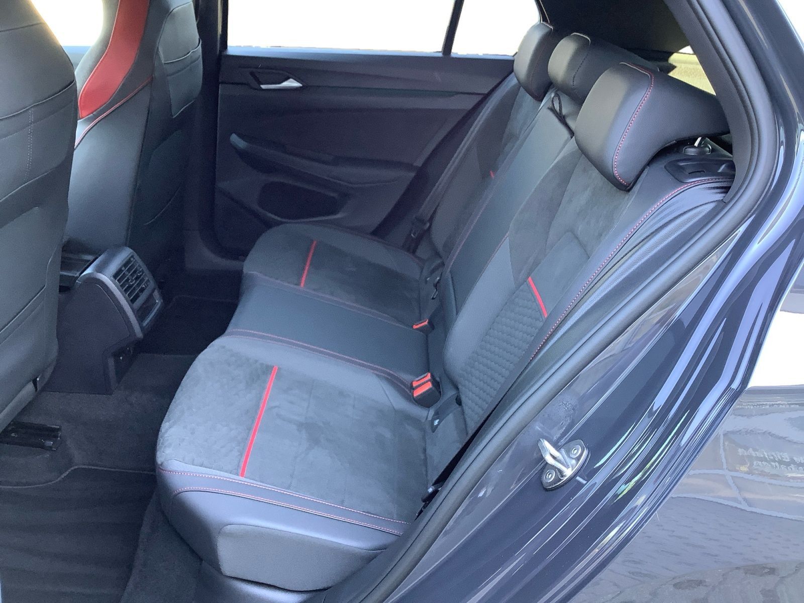 Volkswagen Golf GTI 2.0 TSI DSG Clubsport ACC Matrix Navi P foto 9